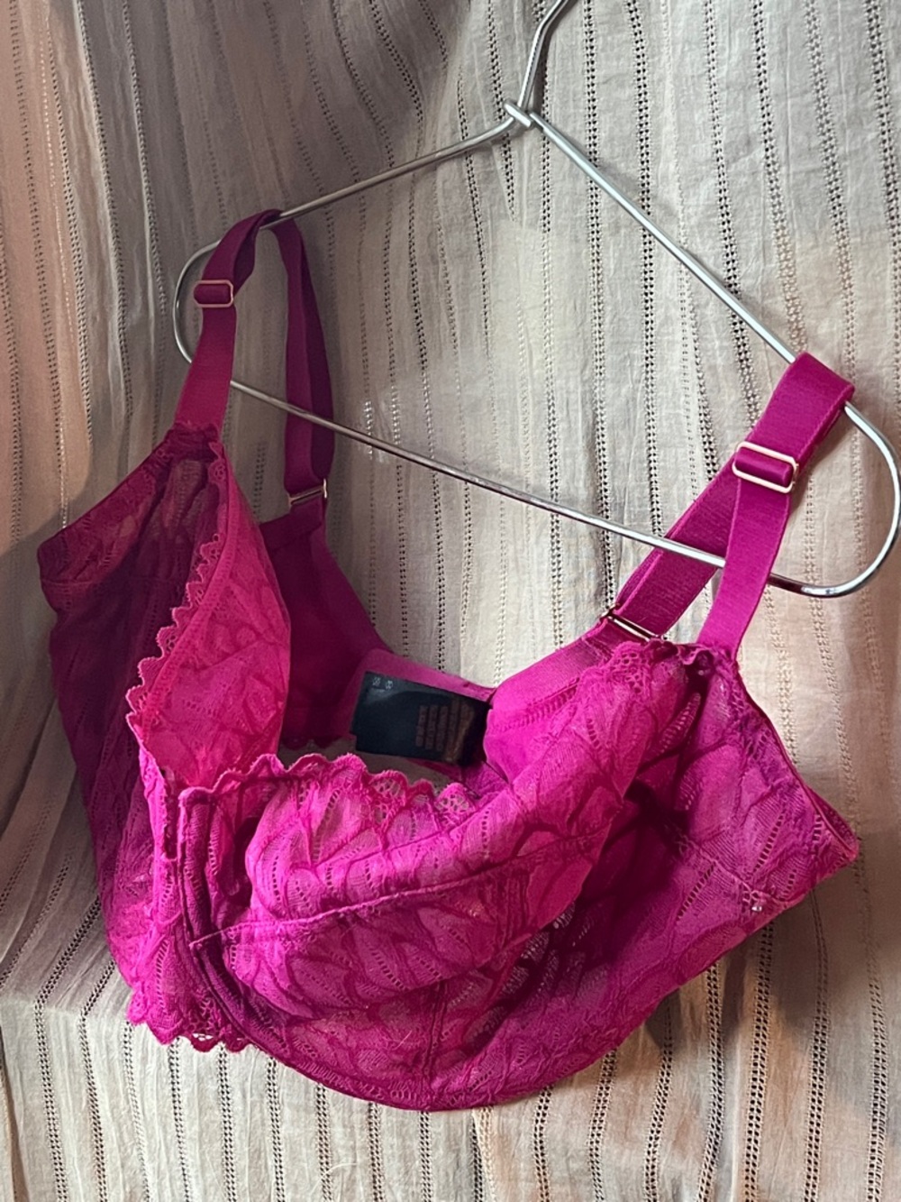 Fuchsia Lace Full-Cup Bra with Adjustable Straps Bravissimo 30H